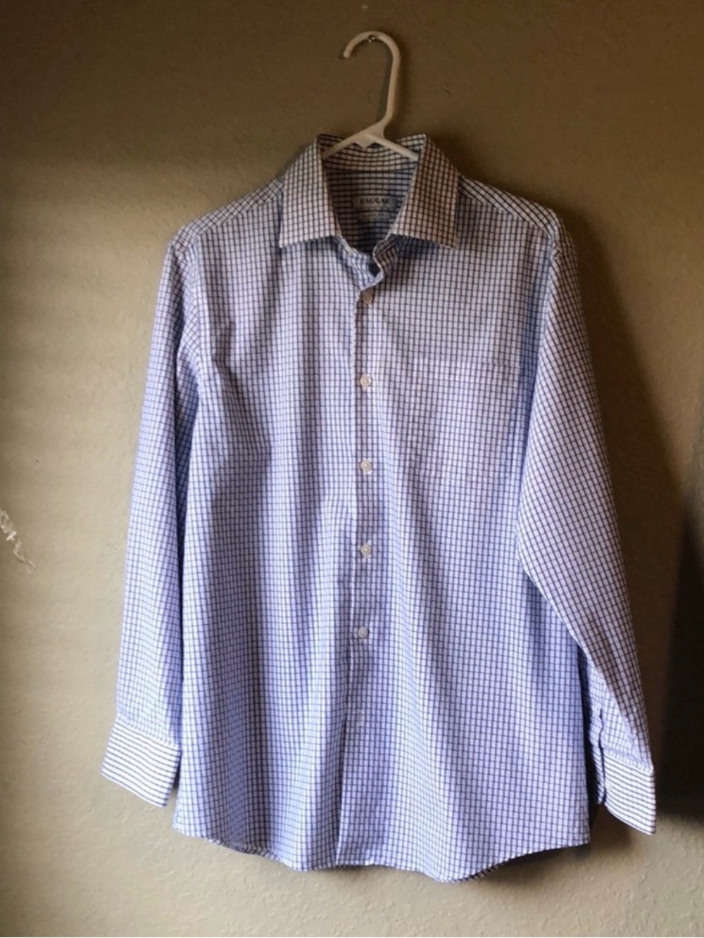 Haggar White Blue Checkered Long Sleeve Button Down Shirt Men’s 15-15 1/2,32/33